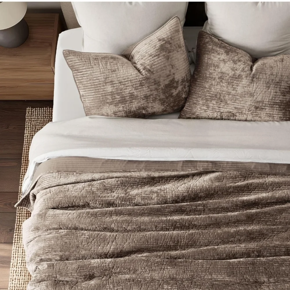 evergrace velvet quilt